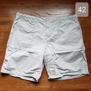 Old Navy | 10" Straight Flat Front Short | 42